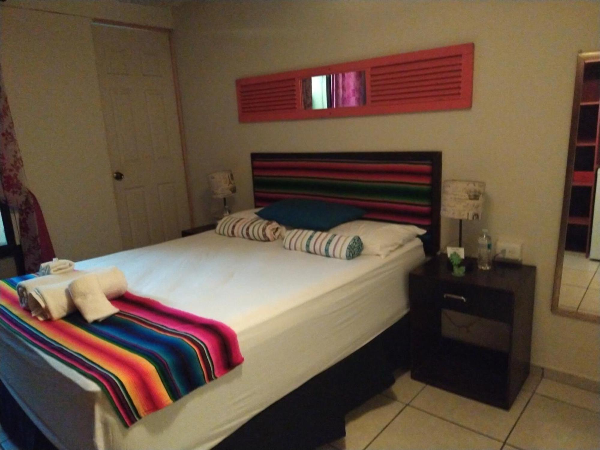Hotel Antiguo Antiguo Cuscatlan Room photo