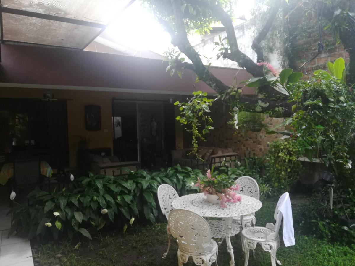 Hotel Antiguo Antiguo Cuscatlan Exterior photo
